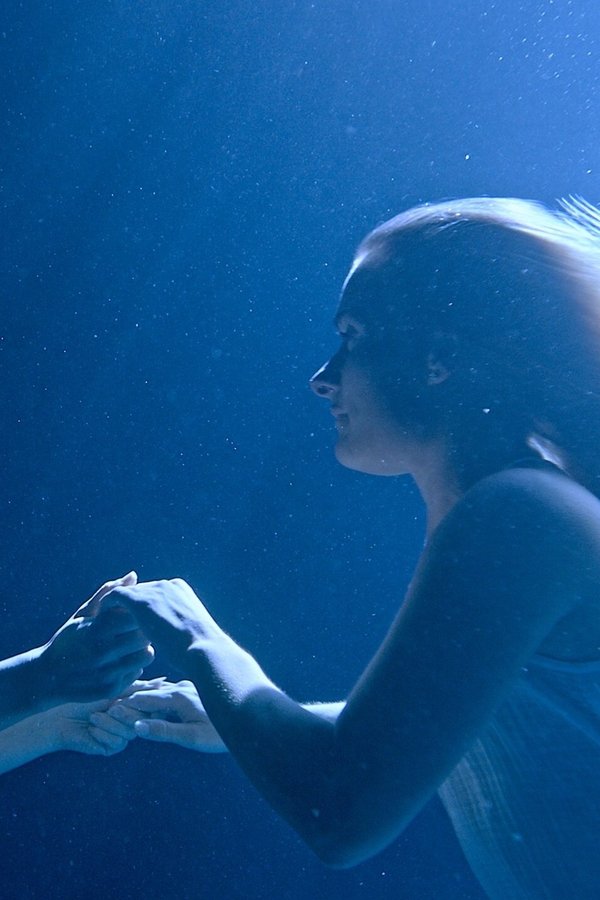 Poster filma ili serije After Life (2022)